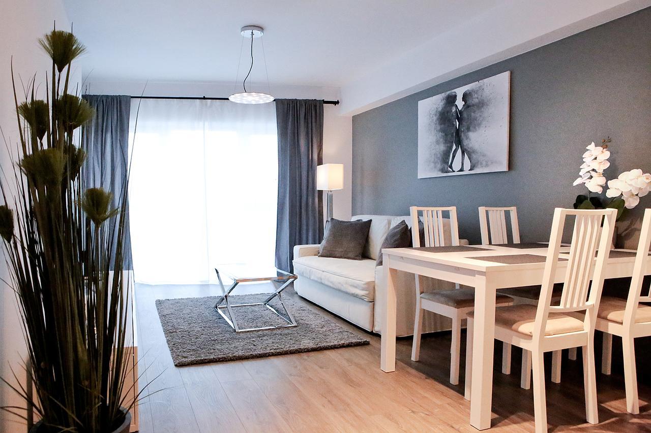 Super Apartment Познан Екстериор снимка