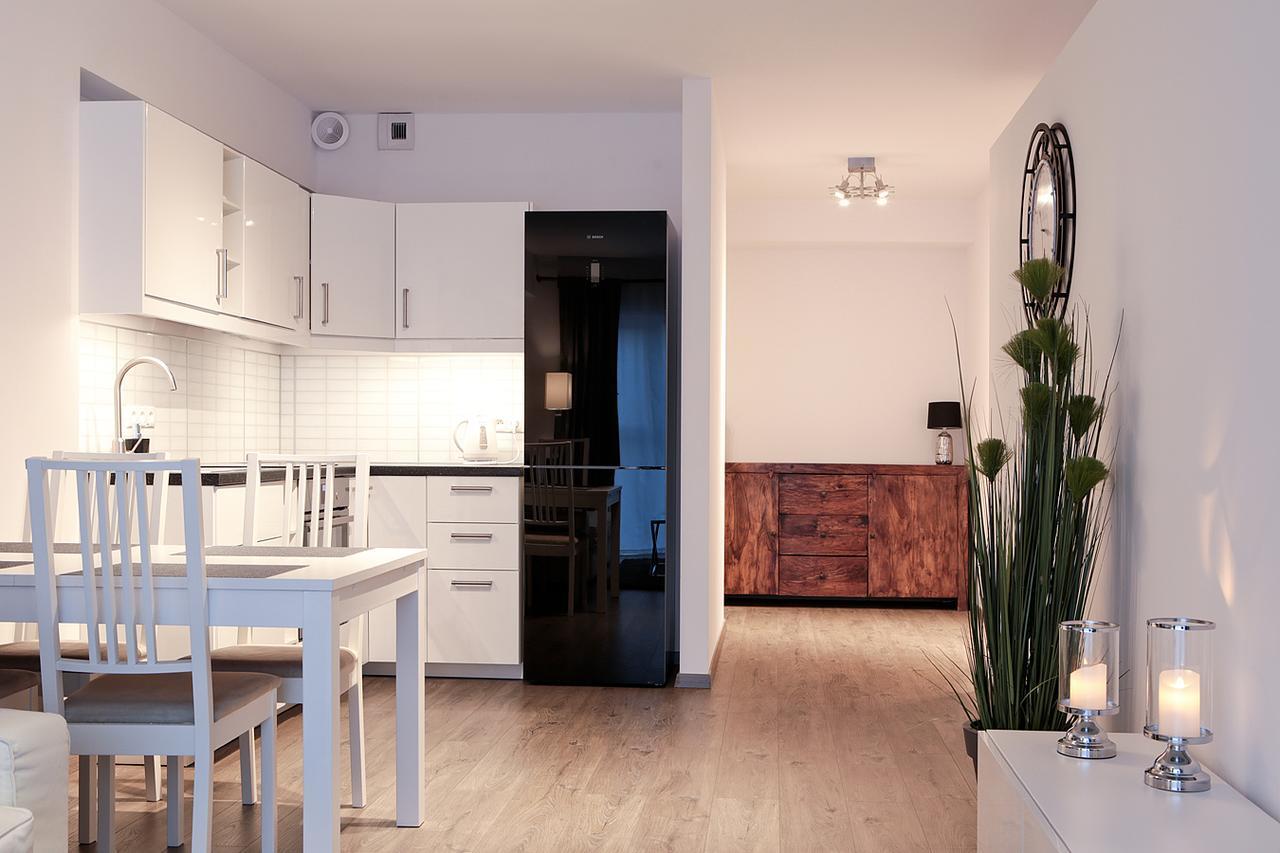Super Apartment Познан Екстериор снимка
