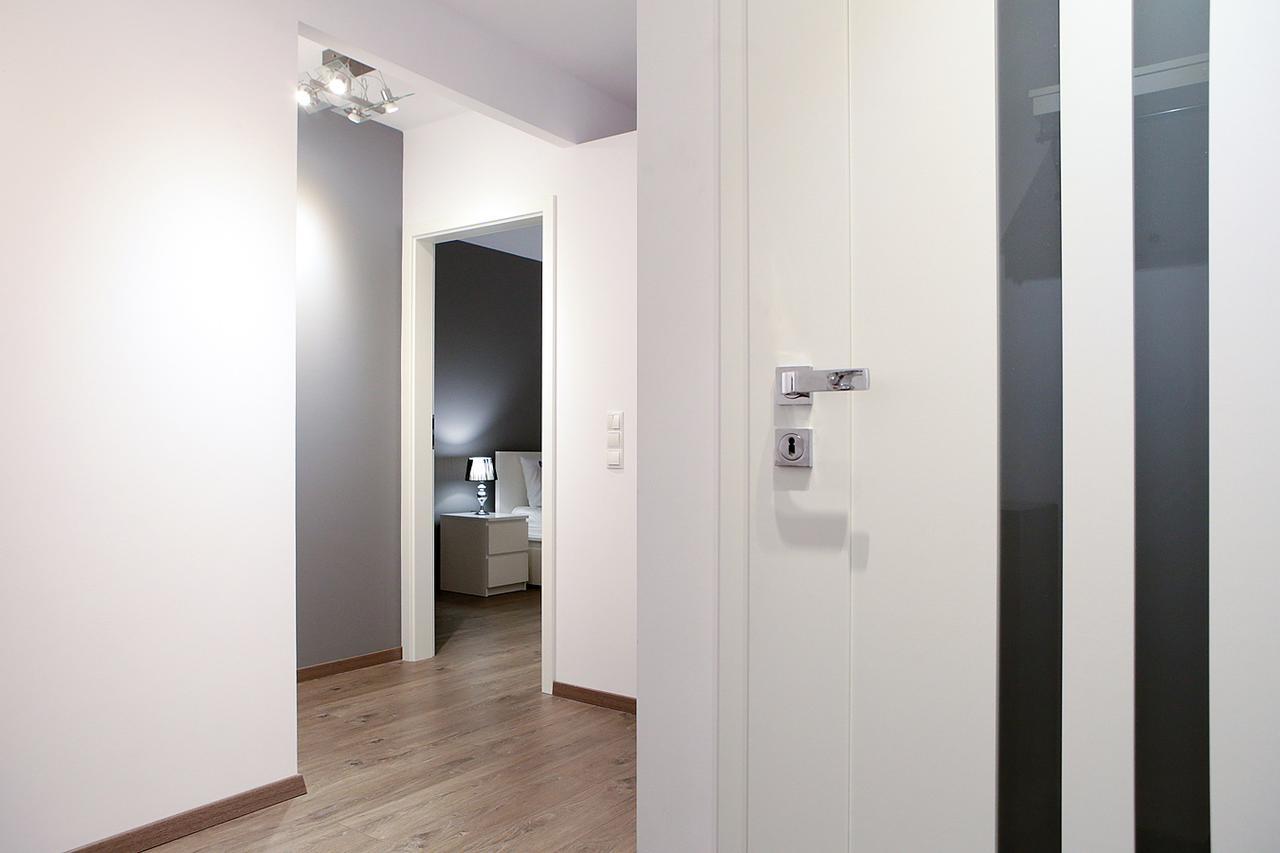 Super Apartment Познан Екстериор снимка