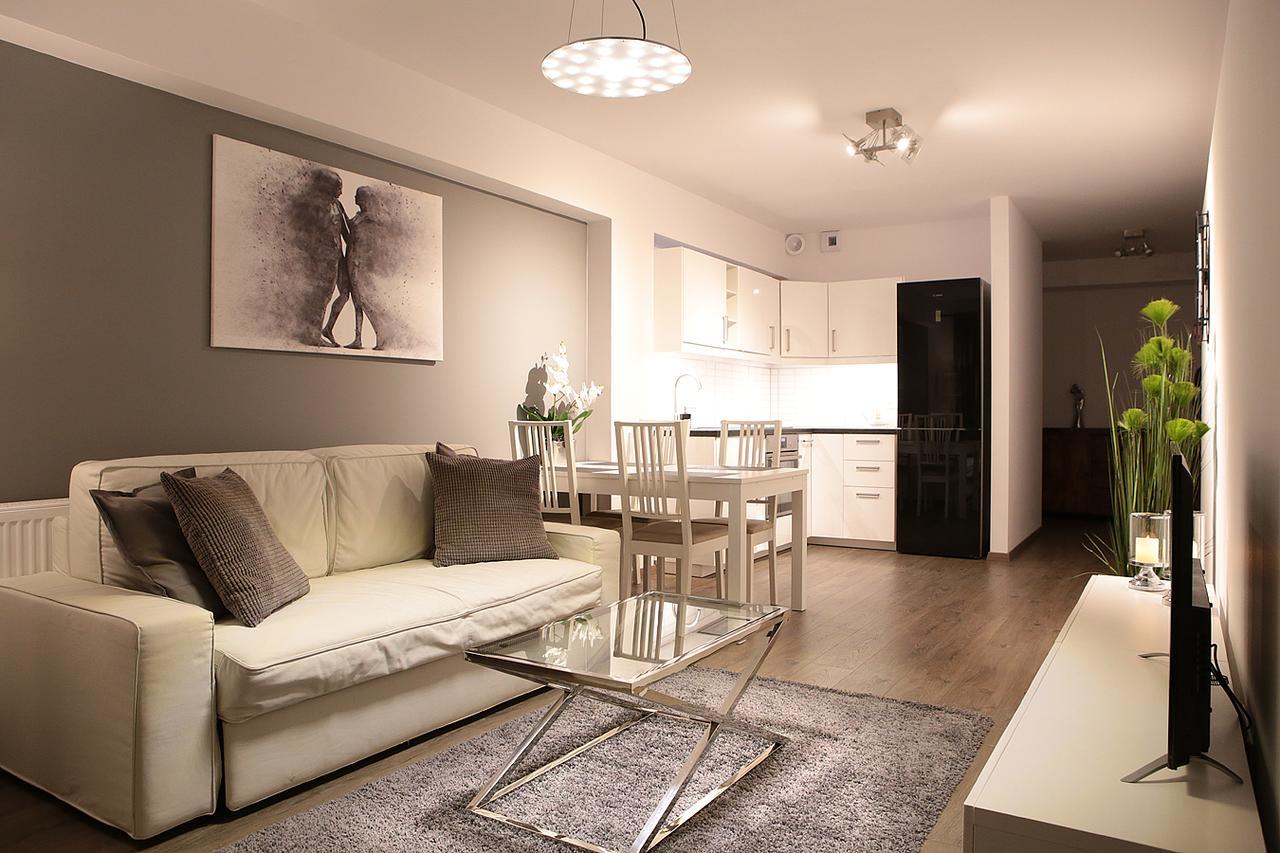 Super Apartment Познан Екстериор снимка