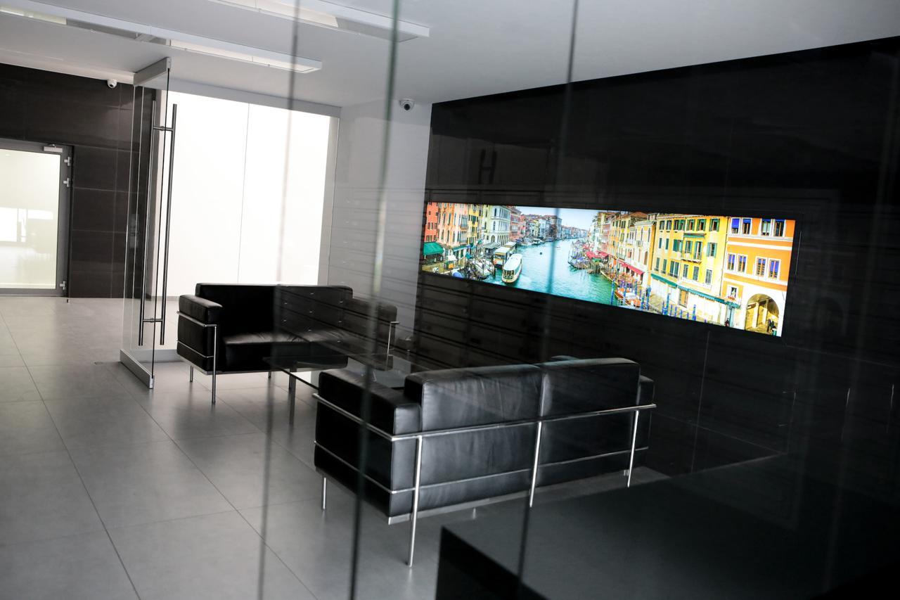 Super Apartment Познан Екстериор снимка