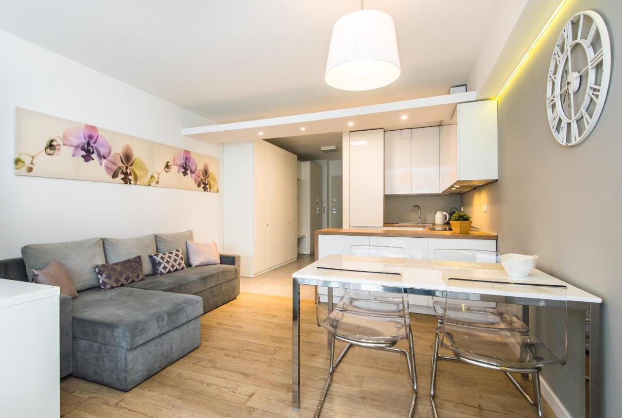 Super Apartment Познан Екстериор снимка