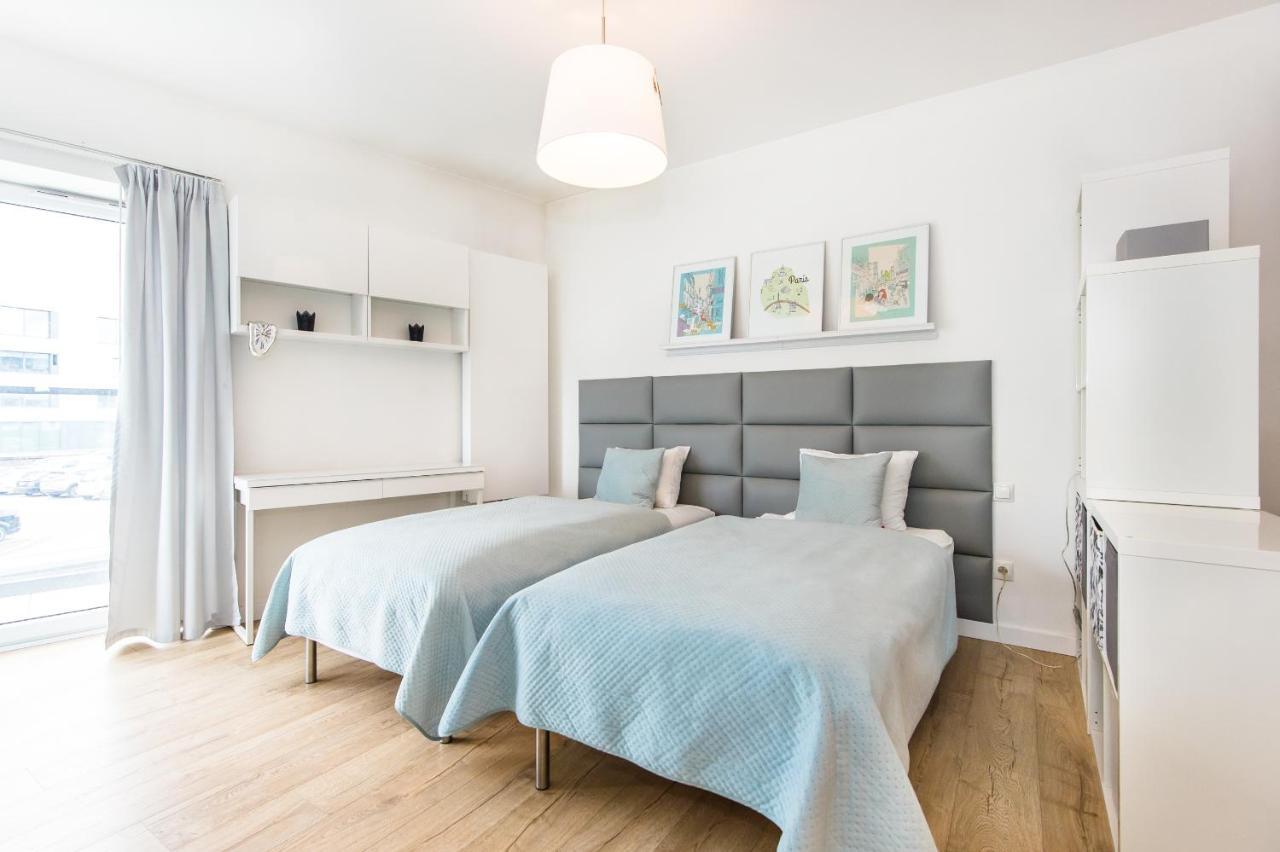 Super Apartment Познан Екстериор снимка