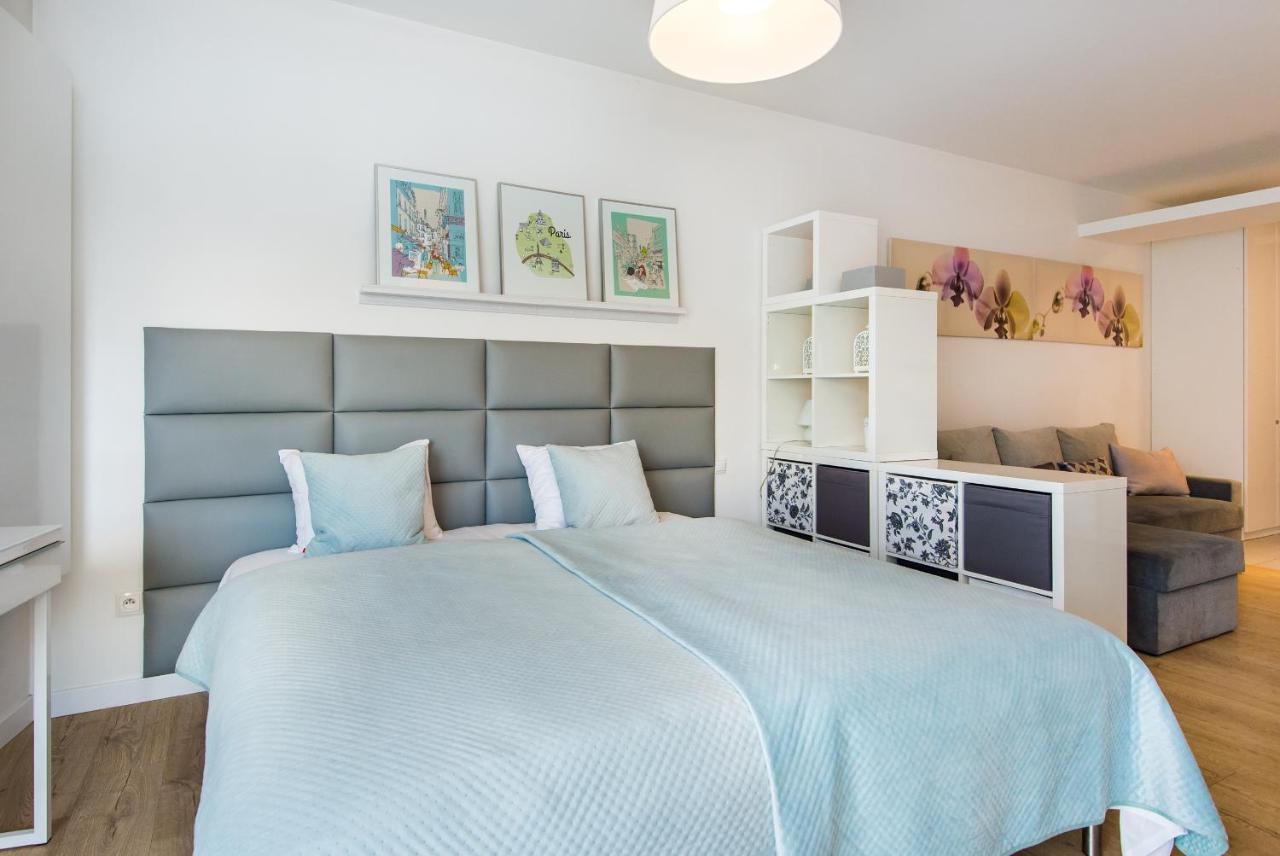 Super Apartment Познан Екстериор снимка