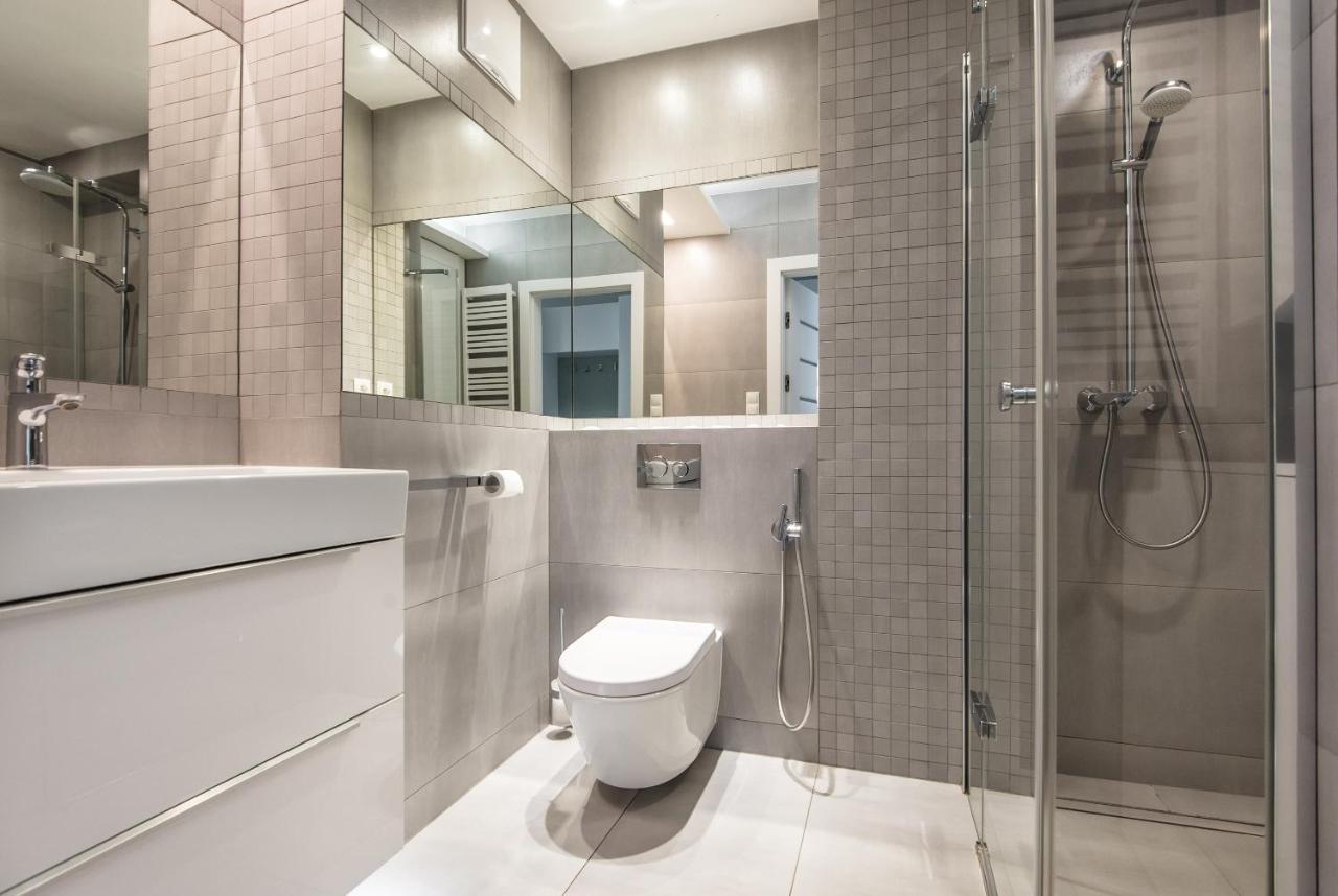 Super Apartment Познан Екстериор снимка