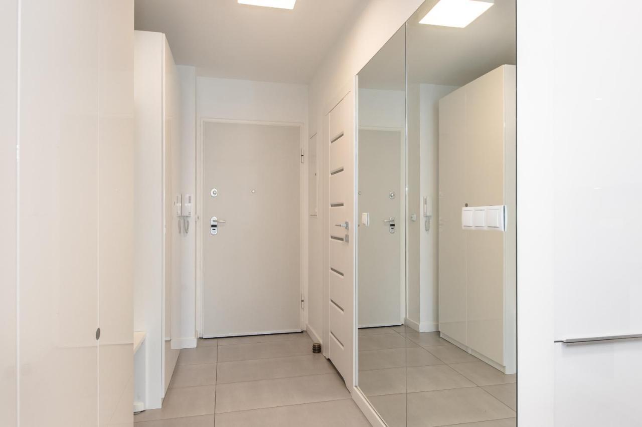 Super Apartment Познан Екстериор снимка